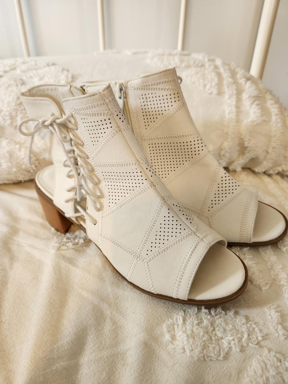 Brittany & CO Open-Toe Perforated Lace-Up Ankle Bootie - White Size 7.5